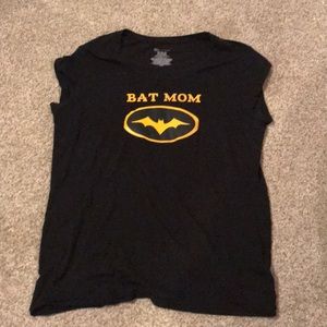 6/$25 Bat Mom shirt